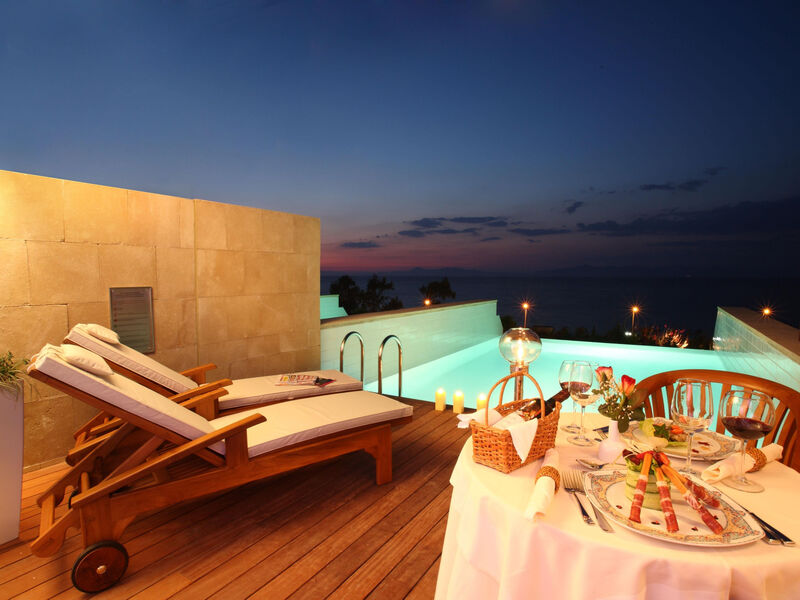 Rhodes Bay Elite Suites