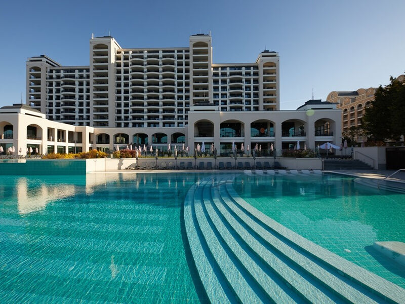 RIU Palace