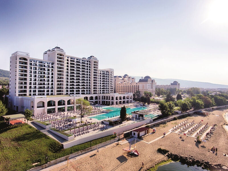 RIU Palace