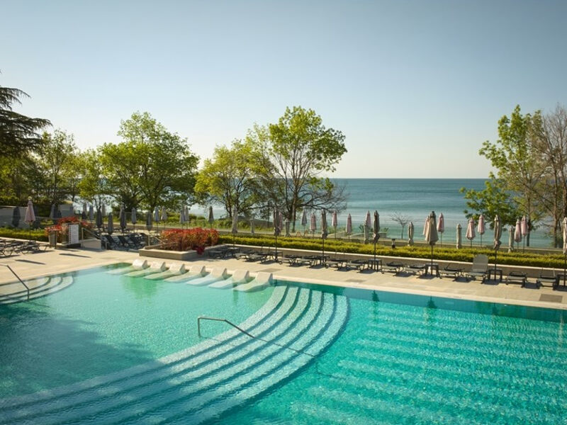 RIU Palace