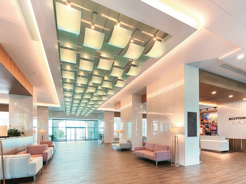 RIU Palace