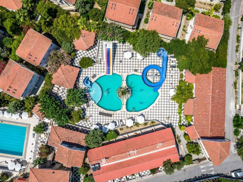Riverside Garden Resort