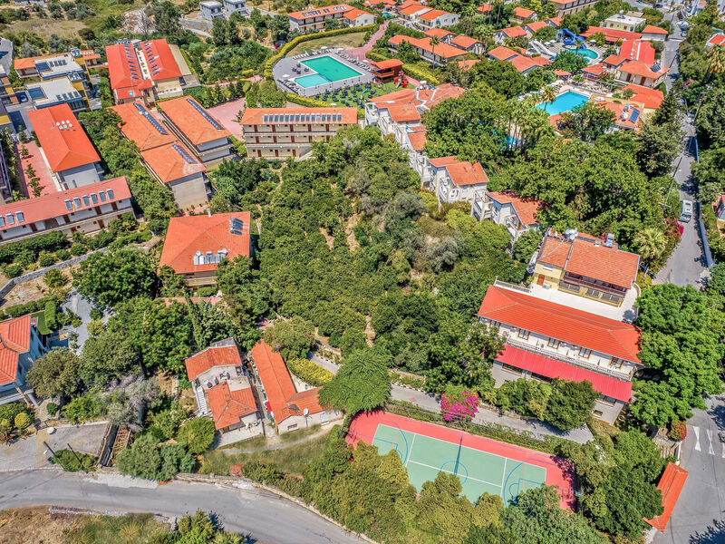 Riverside Garden Resort & Premium