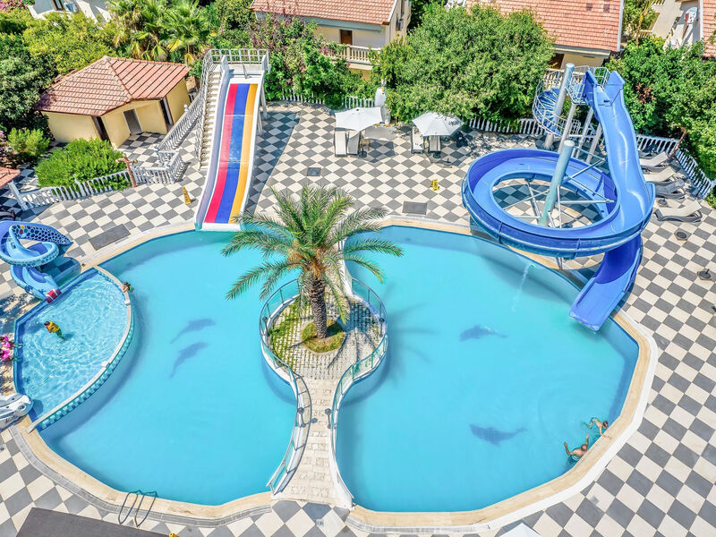 Riverside Garden Resort & Premium