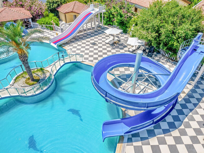 Riverside Garden Resort & Premium
