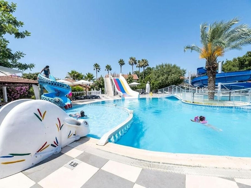 Riverside Garden Resort