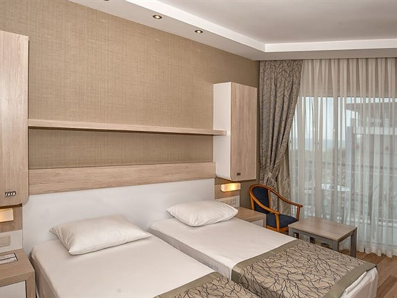 Riviera & Spa