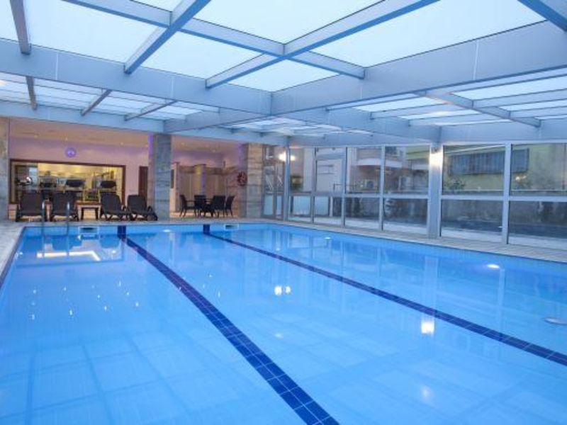 Riviera Hotel & Spa