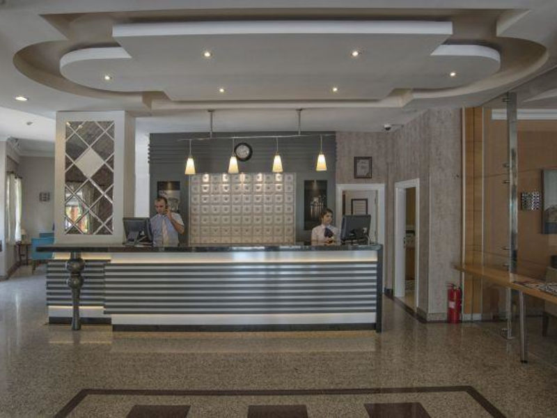 Riviera Hotel & Spa