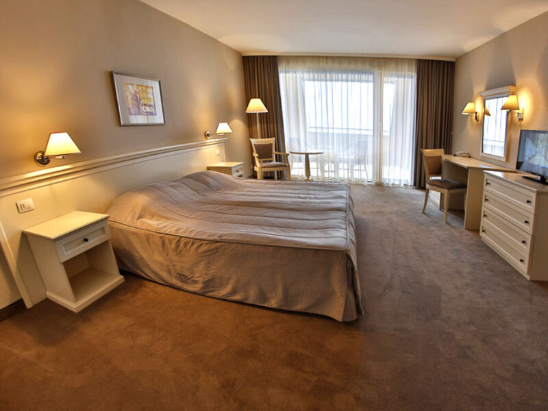 Hvd Riviera Beach Hotel