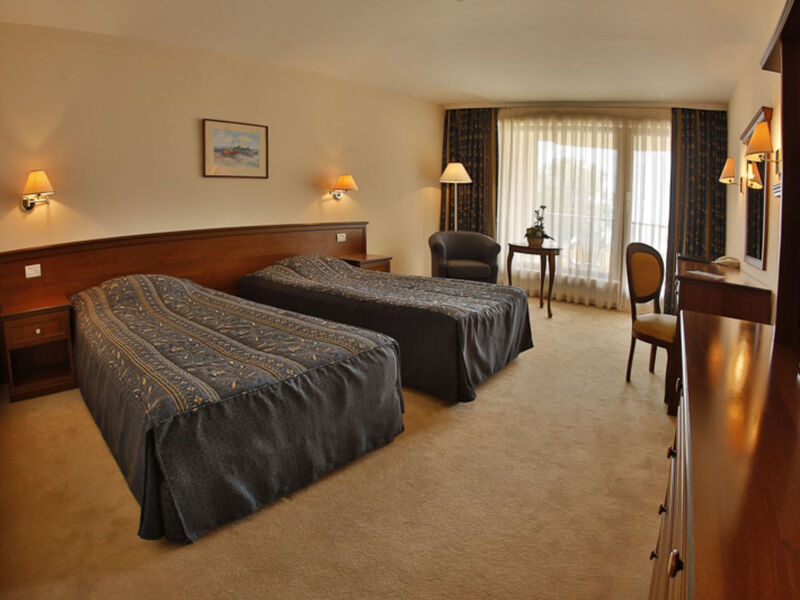Hvd Riviera Beach Hotel