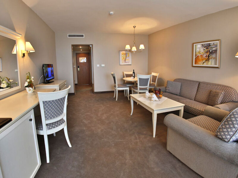 Hvd Riviera Beach Hotel
