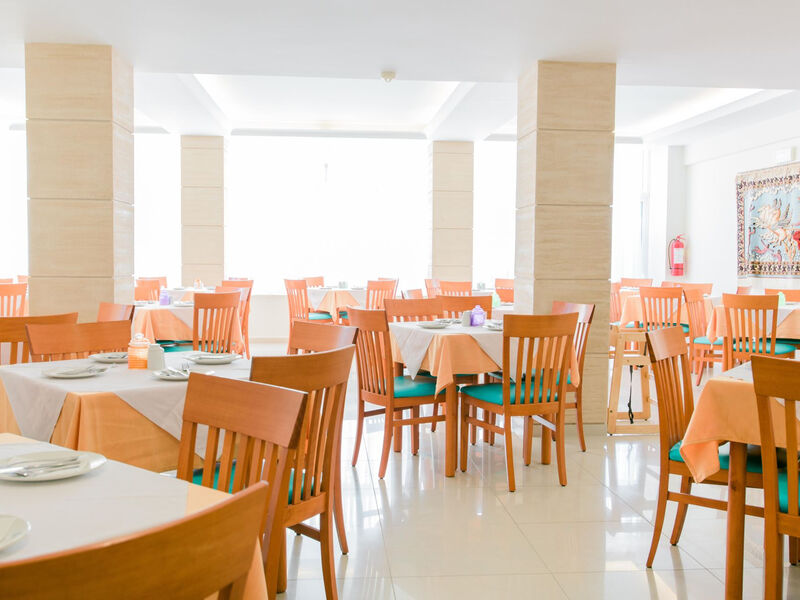Riviera Hotel