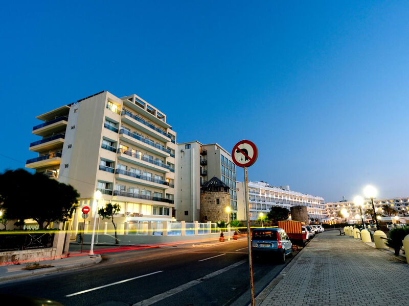 Riviera Hotel