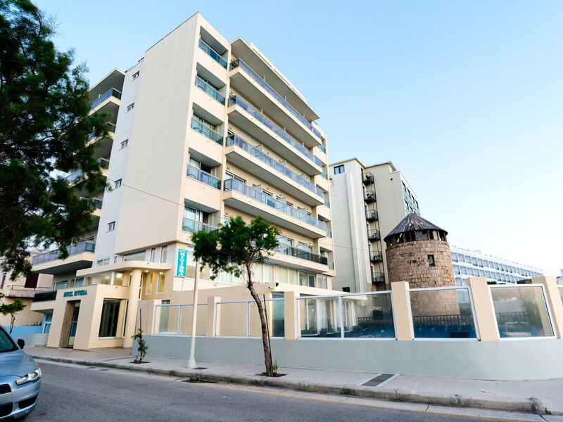 Riviera Hotel