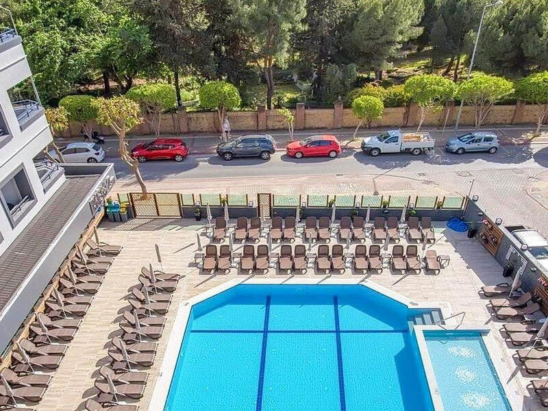 Riviera Zen