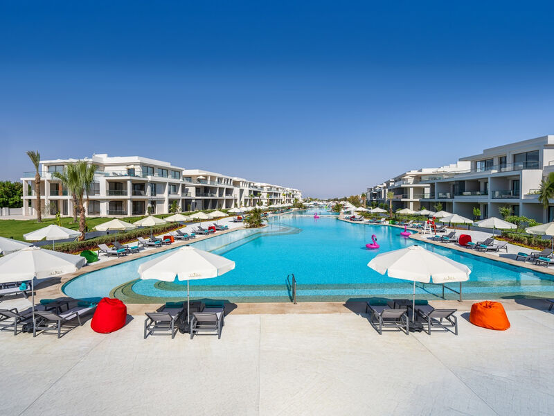 Rixos Premium Magawish Suites & Villas