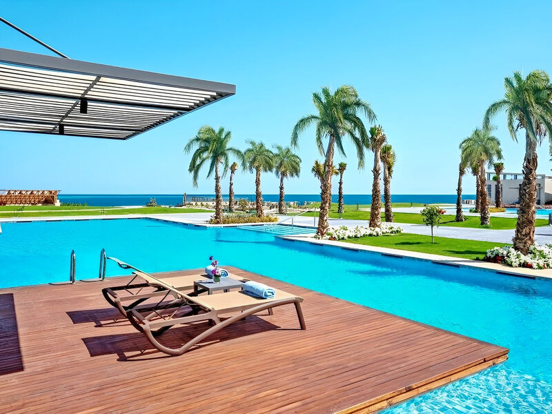 Rixos Premium Magawish Suites & Villas