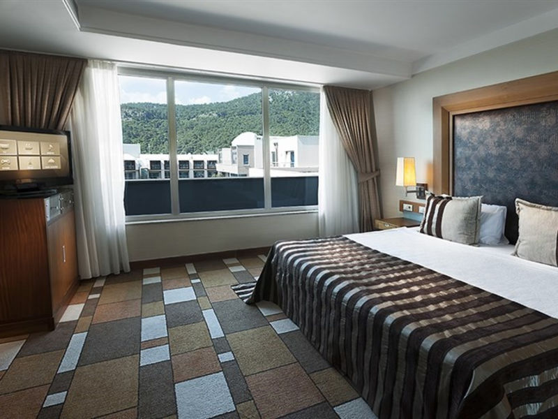 Rixos Sungate