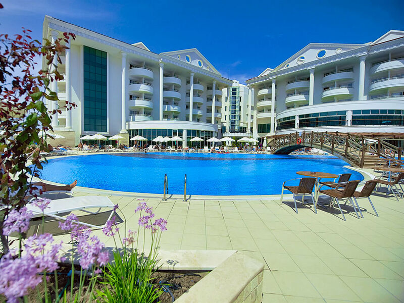 Roma Beach Resort & Spa