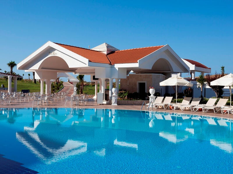 Roma Beach Resort & Spa