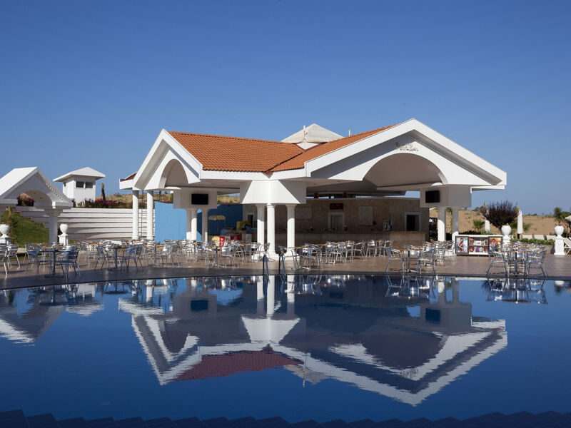 Roma Beach Resort & Spa