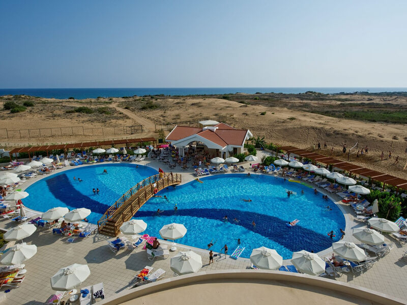 Roma Beach Resort & Spa