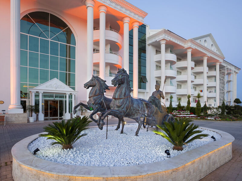 Roma Beach Resort & Spa