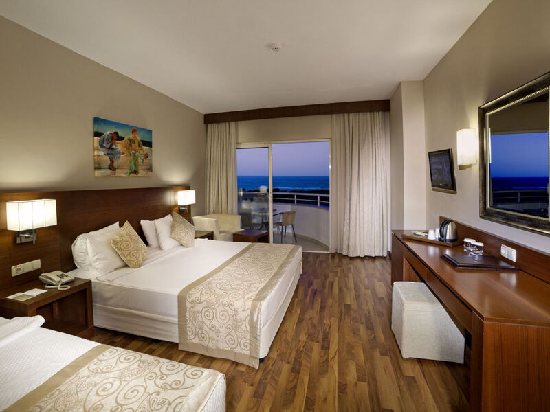 Roma Beach Resort & Spa