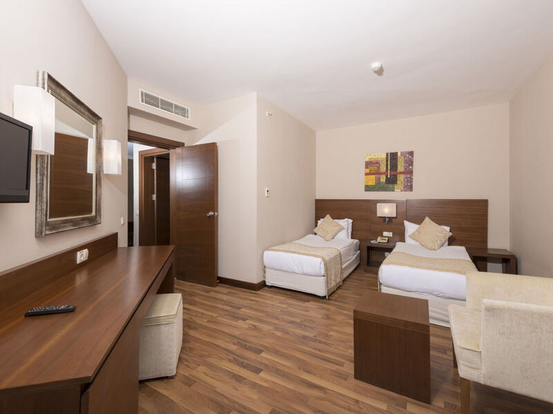 Roma Beach Resort & Spa