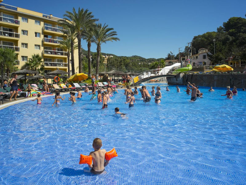 Rosamar Garden Resort