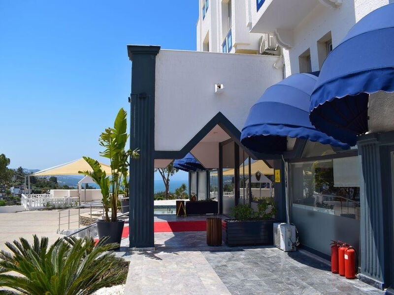 Roseira Beach Resort