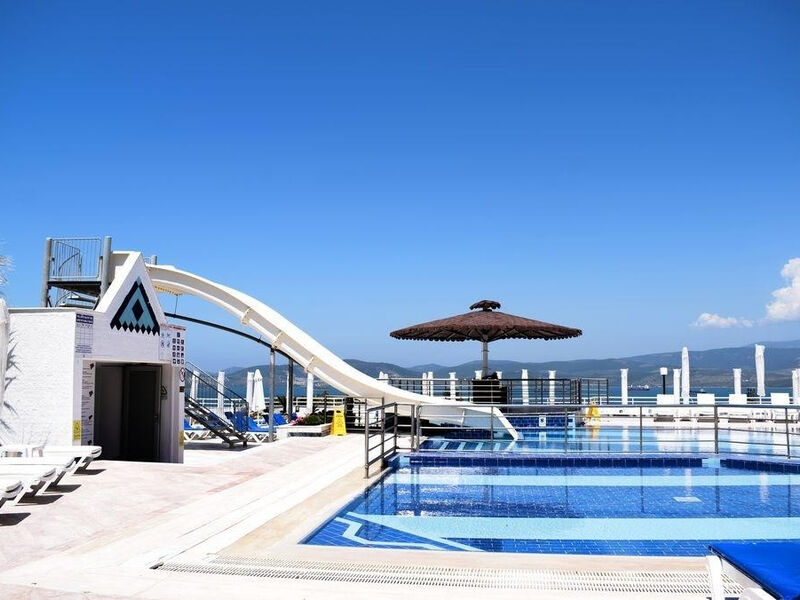 Roseira Beach Resort