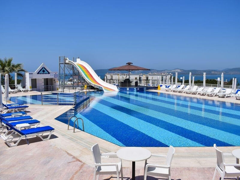 Roseira Beach Resort
