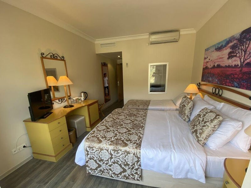 Roseira Beach Resort