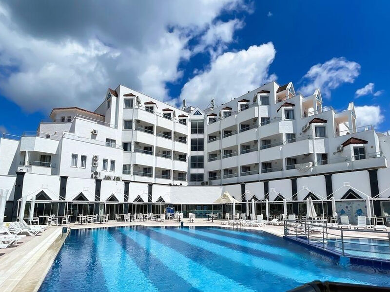 Roseira Beach Resort