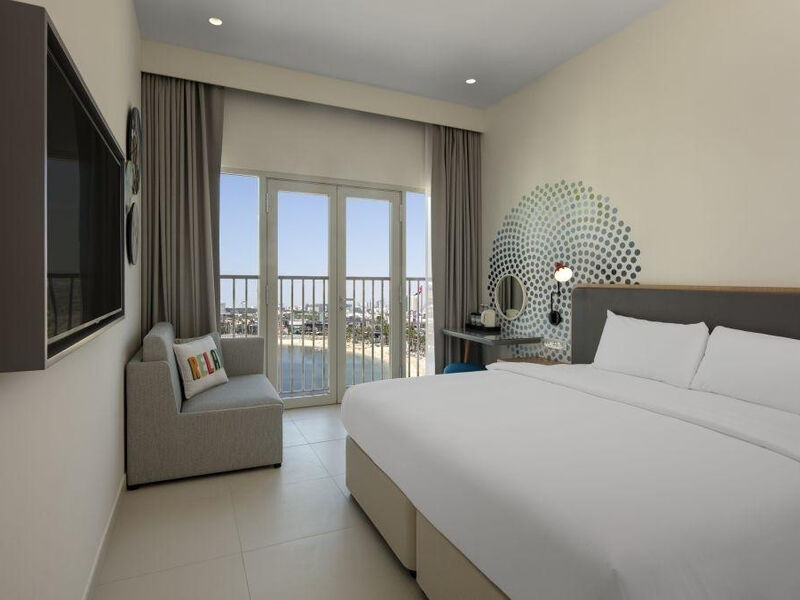 Rove La Mer Beach