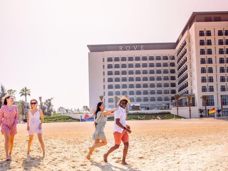 Rove La Mer Beach
