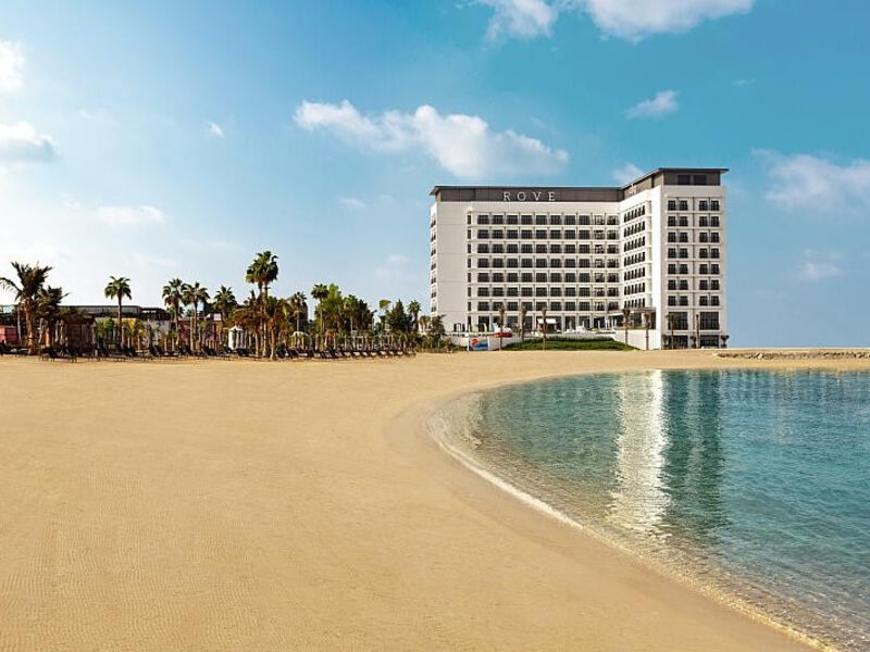 Rove La Mer Beach