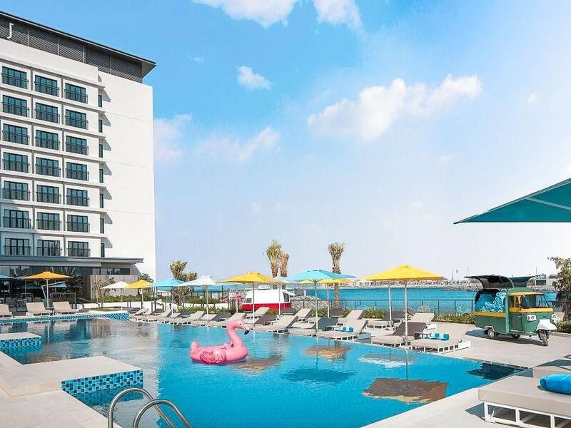 Rove La Mer Beach