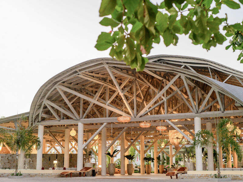 Royal Andilana Resort & Spa
