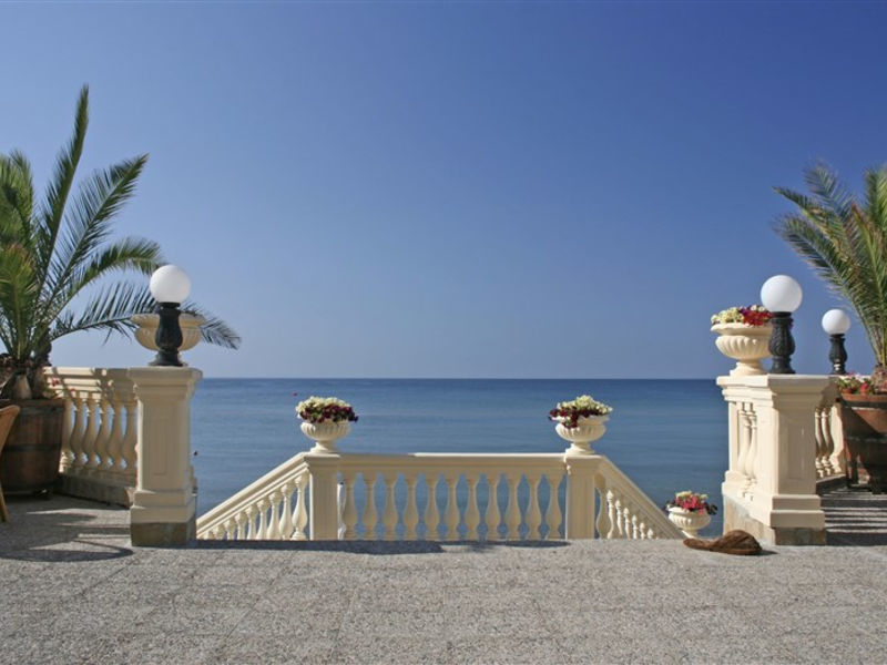 Royal Bay