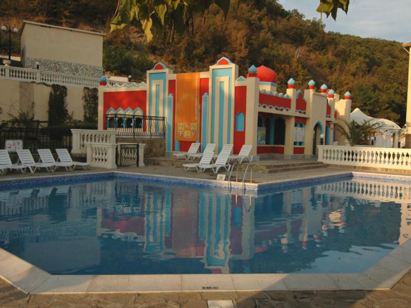 Royal Bay