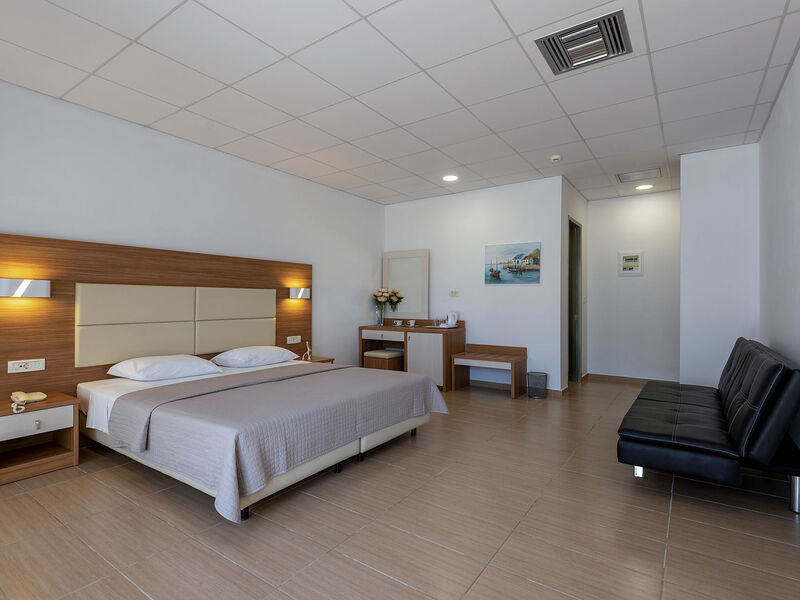 Royal Bay Hotel