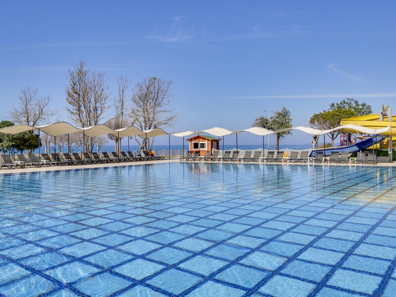 Royal Beach Club