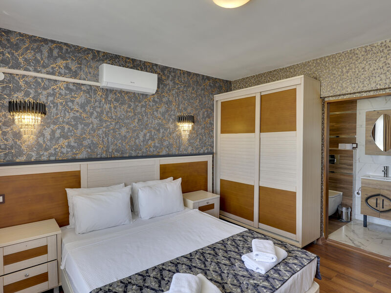 Royal Beach Club