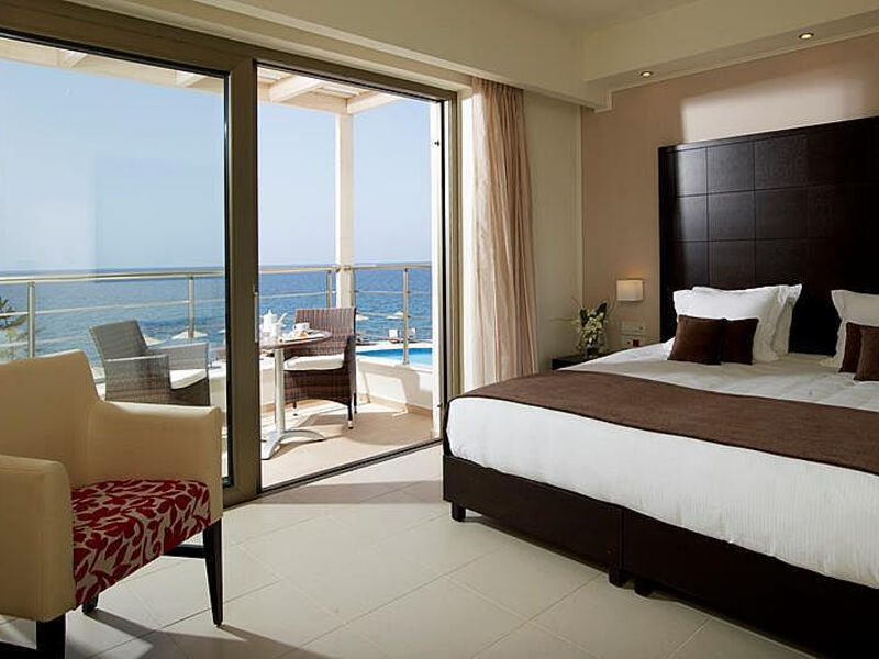 Royal Blue Resort