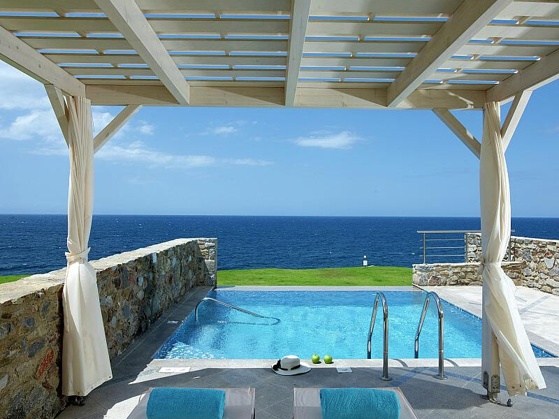 Royal Blue Resort