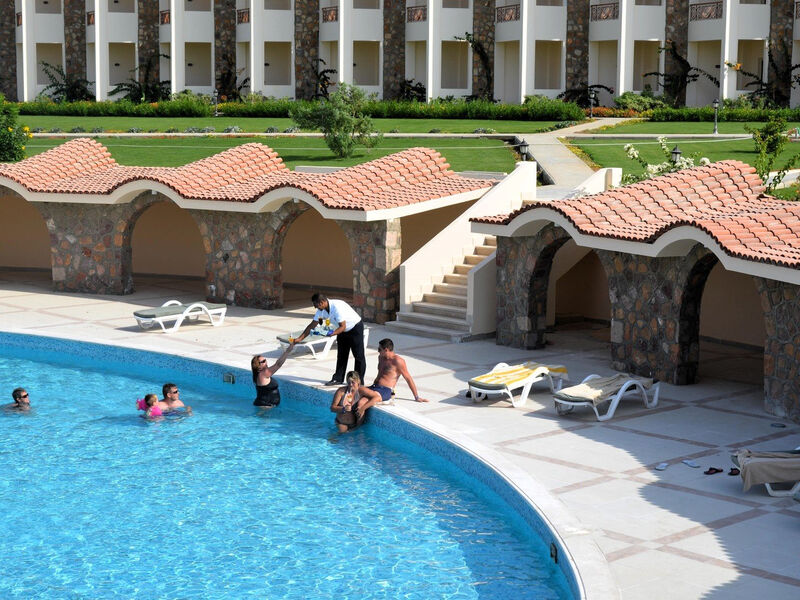 Royal Brayka Beach Resort