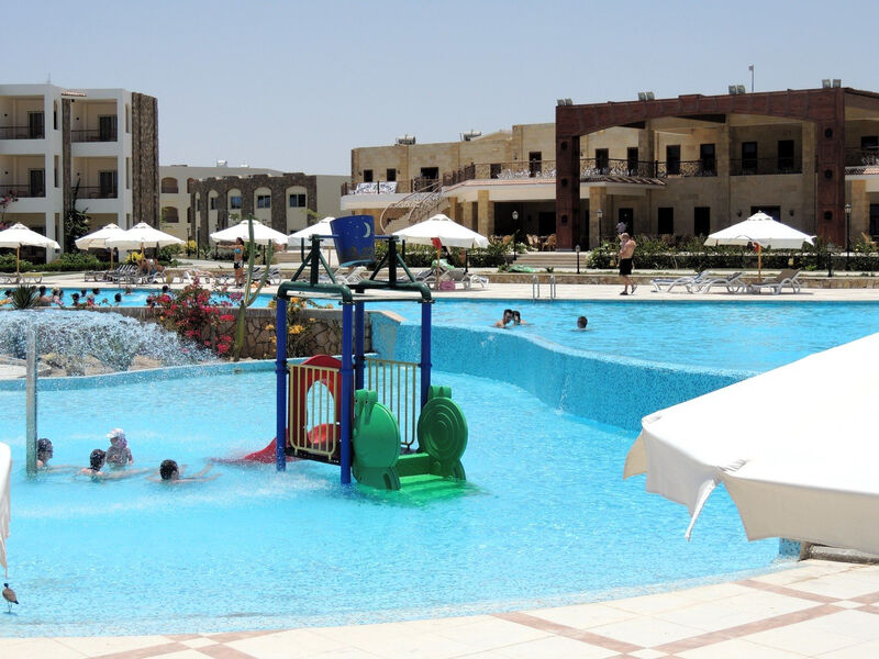 Royal Brayka Beach Resort